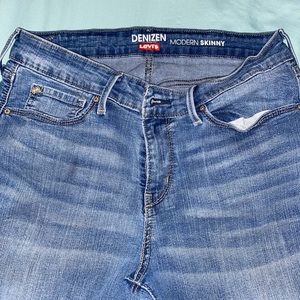 Levi Denizen Skinny Jeans